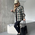 Chemise en flanelle à carreaux vert et beige mi-longue pour femme au style décontracté - Vert