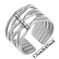 Dettaglio dell'anello in acciaio con misure di 1,4 cm di larghezza e 1,7 cm di diametro - Argento