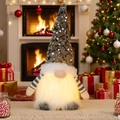 Leuchtender Weihnachtszwerg mit silberner Paillettenmütze und glühendem Bart Deko - Grauer Paillettenhut