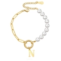 Faux pearl and paperclip chain bracelet with a gold-tone letter N pendant decoration - Gold - Letter N