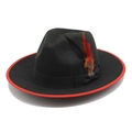 Klassischer schwarzer Wollfilzhut mit rotem Rand und farbenfrohem Feder-Accessoire-Detail - M(56-58cm) / Schwarz