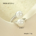 Detailweergave van stalen ring met dubbele parels van 0,98 cm en gewicht 7,5 g - Grote Dubbele Parel Open Stijl (NMSR-B7210-2) / Zilver
