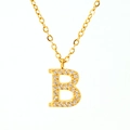 Gouden titanium stalen ketting met letter B hanger en zirkonia kristallen steentjes - Letter B (Inclusief Ketting)