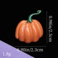Ciondolo zucca di Halloween in resina lucida con gambo verde, misura 2,5cm x 2,3cm - Zucca con Vite Verde - Arancione Scuro