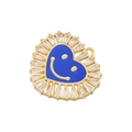 Vue macro d'un pendentif cœur avec smiley en émail bleu et bordure en zircone cubique - Bleu
