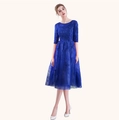 Robe de cocktail courte en dentelle bleu roi avec manches mi-longues et col rond - US size 2 (S) / Bleu