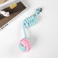 Detailansicht des langlebigen Kauspielzeug-Sets aus Baumwollseil in Pink und Blau - Doppelter Fünf-Ring-Knotenball / 28cm / Rosa und Blau