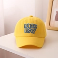 Detail der Nice Day Stickerei auf gelber Baumwolle Baseballkappe für Kinder - 52CM(Empfohlen für 2-6 Jahre) / Gelb