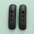 Par de fundas de silicona negra para mangos de ollas con recortes de corazón - Negro