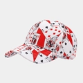 Detail van vintage honkbalpet met all-over speelkaartenprint en gebogen klep - Verstelbaar / Rood En Wit Pokerdruk