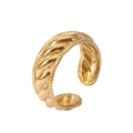 Detail eines 18k vergoldeten verstellbaren Rings mit einer Vintage-Kordelstruktur - Geflochtene Textur/Stil 4