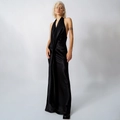 Robe longue élégante en satin noir avec dos nu à lanières et fente latérale stylée - S / Noir