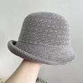 Κομψό σκούρο γκρι λινό πλεκτό καπέλο cloche με διάτρητη ύφανση και σχέδιο με ρολό χείλος - M (56-58cm) / Γκρι
