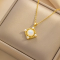 Elegante collar de acero de titanio dorado con colgante cuadrado de ópalo y perlas - Collar Dorado (371)