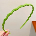 Sweet candy-colored green wavy headband made of polished resin for women's hair styling - Green