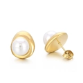 Eleganti orecchini a perno a forma di C in oro 18K con perle bianche e zirconi - Stile Orecchini a Bottone con Perla Rotonda (KE106211-WGJD)