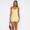 Slim fit Y2K mini dress in light yellow with thin straps and a stylish side slit - S / Beige
