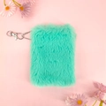 Mini A7 pluche notitieboekje met muntgroene faux fur cover en zilveren sleutelhanger - A7 Mini / Meer blauw