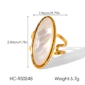 Detalle del anillo ovalado de nácar con medidas 1,96cm x 2,84cm y peso de 5,7g - Estilo Nácar Ovalado Grande (HC-R30548)