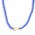 Collier en perles mates bleues avec perle d'eau douce baroque et accents dorés - Perles en Jade Bleu Foncé