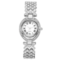 Montre à quartz argentée pour femme avec strass sur cadran ovale et bracelet métallique - Argenté