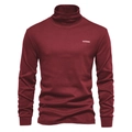 Detailopname van bordeauxrode coltrui met premium gebreide textuur en wit merklogo erop - XL / Rood