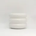 Jarrón donut grande de cerámica blanco mate con orificio de drenaje y textura - 12.5*16cm / Blanco Mate Grande - Con Agujero