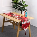 Detailweergave van rode kersttafelloper met feestelijke patronen en decoratieve kwastjes - Stijl E Rood Sneeuwend