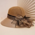 Elegante cappello da sole in paglia kaki con grande fiocco in chiffon e tesa larga - Taglia unica / Cachi