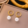 Orecchini vintage con perle placcati in oro 18 carati su una scatola porta gioielli - Stile Perla Singola / Oro