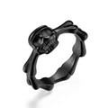 Anillo de calavera gótica en acero inoxidable negro mate con banda en forma de hueso - US 5 / Negro