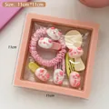 Rosa Kirschblüten Haarschmuck Set mit Schweinchen Motiven in einer Box - Brötchen Schweinchen Set A (Folienbox)