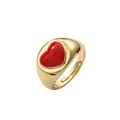 Bague dorée avec cœur en émail rouge et zircons cubiques sur fond blanc épuré - Ouvert Réglable / Rouge