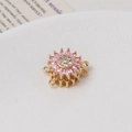 Detalle de cierre de flor giratoria dorada con circonitas rosa para joyas hechas a mano - 06# 14K Oro Doble Fila (14*18mm)