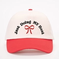 Berretto da baseball bicolore beige e rosso con ricamo e fiocco decorativo - Bianco Sporco Spliced Rosso