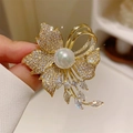 Golden wheat-shaped brooch with large center pearl and sparkling crystals for suits - 406 Leaf