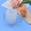 Détails et dimensions du moule cylindre en silicone fleur pour savons et bougies - Cupcake à la Rose (1)