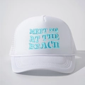 Cappellino trucker bianco con ricamo MEET ME AT THE BEACH blu e retro in rete - Bianco con logo blu