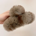 Close-up of the thick faux fur texture and sturdy claw teeth on the oversized hair clip - Small (13cm) / Coffee Leopard