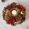 Vintage rose and pinecone candle holder for Christmas decor with red roses and gold cones - Golden Fruit Red Wood Single Cup 18*9cm