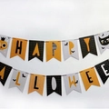 Bannière Halloween orange et noire avec chauves-souris, chats et motifs de crânes - PJ-WL03 (Style Grande Queue de Poisson Halloween HAPPY HALLOWEEN)