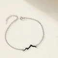 Pulsera de cadena plateada con dije de montaña negra para parejas románticas - S278 Hombres (Montaña)