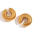 Clips de oreja en espiral minimalistas bañados en oro de 18K con textura metálica - Dorado