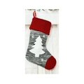 Chaussette de Noël tricotée rouge et grise avec applique sapin blanc et boucle d'attache - Style Sapin de Noël