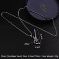 Κολιέ με μενταγιόν ηλεκτρική κιθάρα σε gunmetal χρώμα με λευκά πουά και μαύρη αλυσίδα - Κιθάρα Αρ. 29 + 70cm Ατσάλινη Αλυσίδα