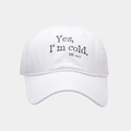 Détail d'une casquette blanche en coton avec impression de lettres noires et six panneaux - Réglable / Blanc