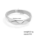 Bague en acier inoxydable argenté avec coupe ondulée et texture facettée de 4mm - US 6 / A923-Vague à Facettes Géométriques / Acier