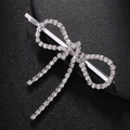 Eleganter silberner Schleifen-Haarclip mit funkelnden Strasssteinen und Quasten für Damen - Strass Silber
