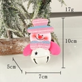 Pendentif bonhomme de neige en peluche avec bonnet à rayures roses et cloche en métal blanc - Bonhomme de Neige à Cloche Blanche