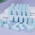 Esponjas de maquillaje triangulares azul cielo sin látex en paquete de gran ahorro - 50 Piezas / Azul